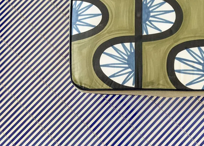 Mimi Gallery House *